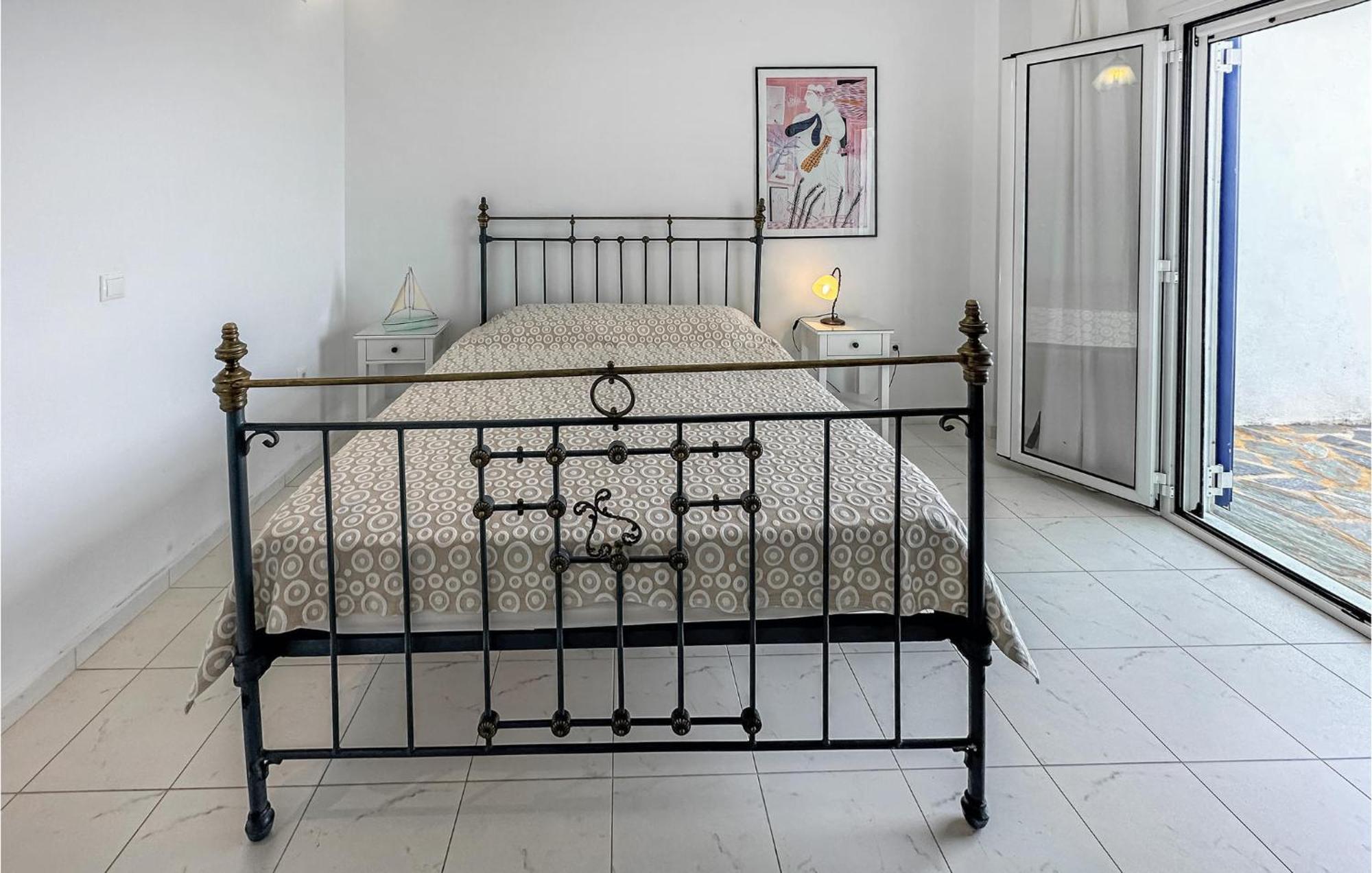 2 Bedroom Lovely Home In Kalamata Bagian luar foto